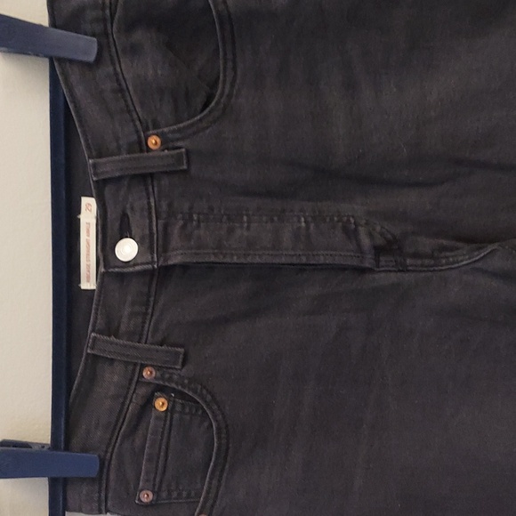 LEVIS Ribcage Straight Ankle High Rise Buttonfly Jeans in Black Wash - Picture 5 of 12